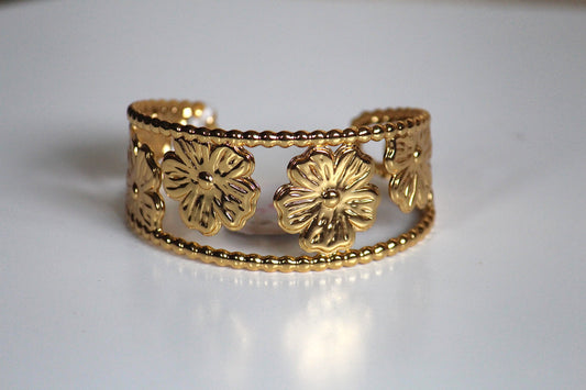 Flower cuff