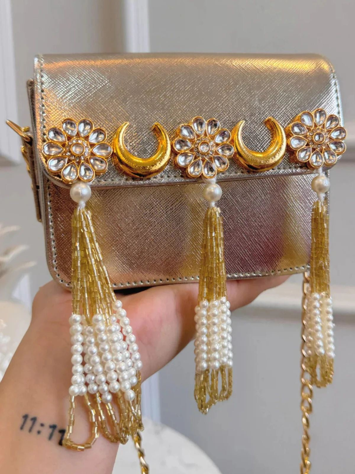 Mini Kundan clutch