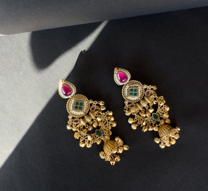 Heritage look earrings