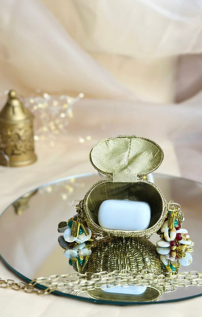 Mini ethnic clutch