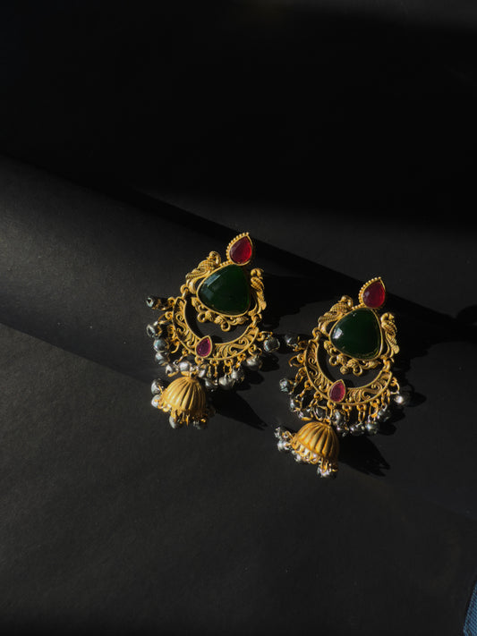 Kundan kala earrings