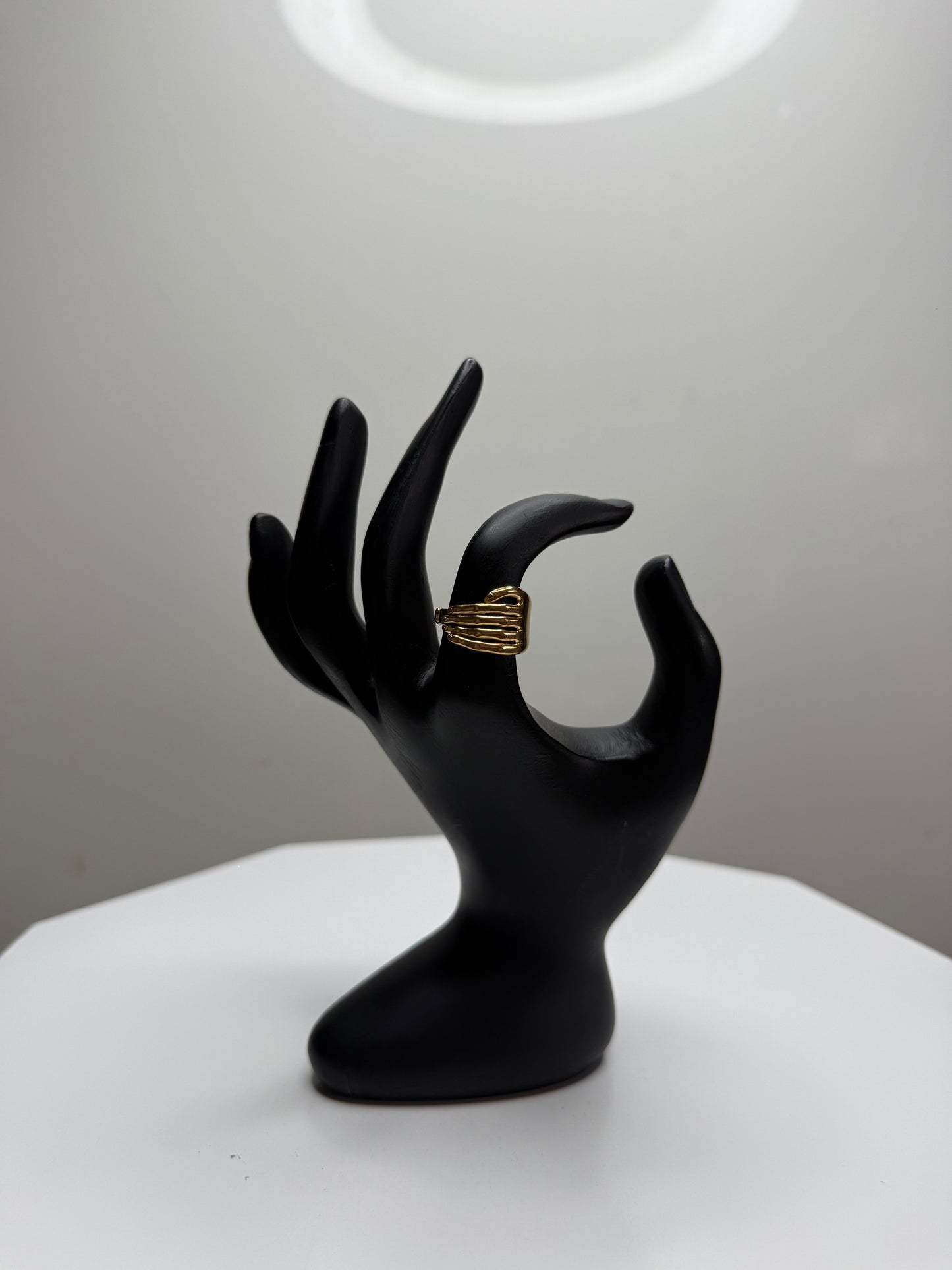 HUG RING