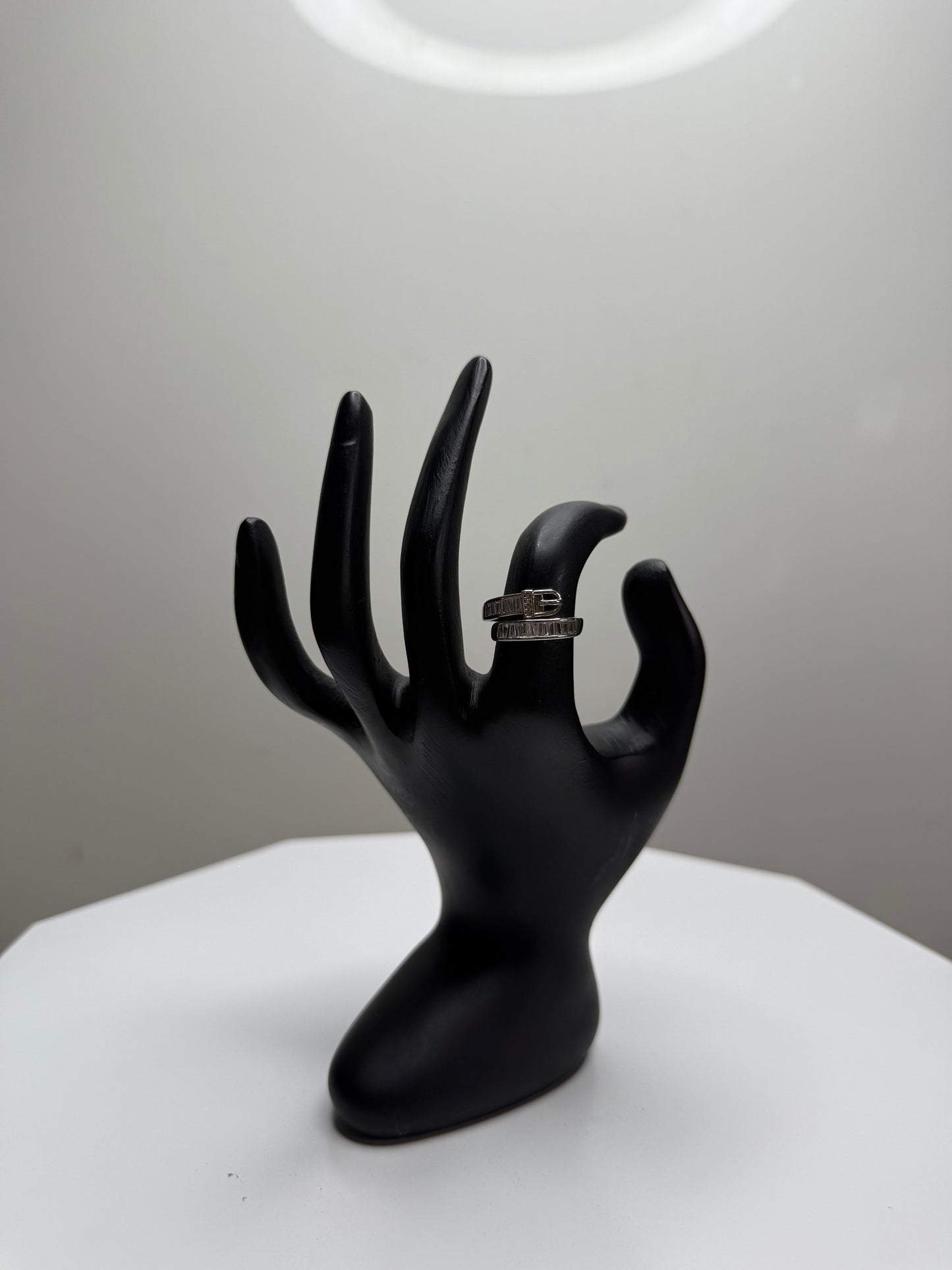 SILVER BAND RING