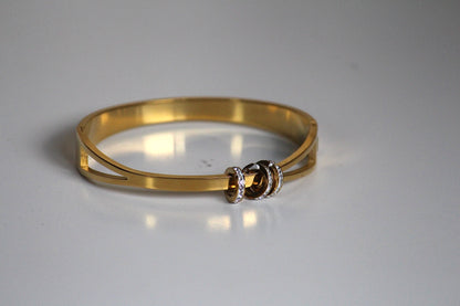 Moving Stone Bracelet