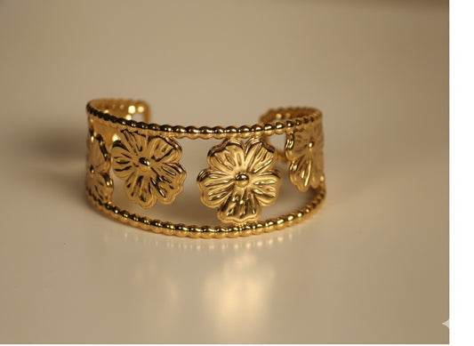 Flower cuff