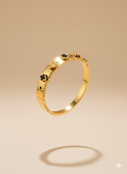 Clover bracelet