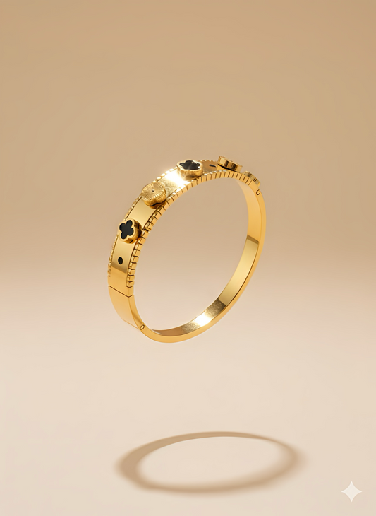 Clover bracelet